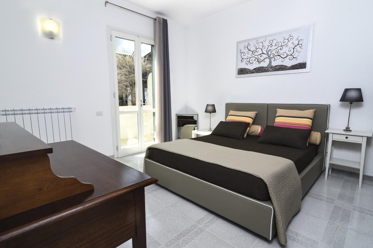 B&B Villa Genny A Pochi Passi Dal Mare San Cataldo  Extérieur photo