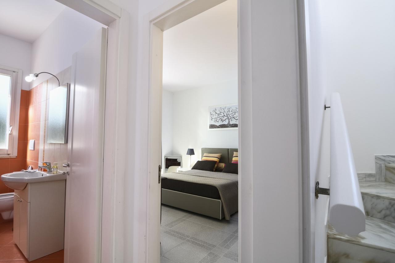 B&B Villa Genny A Pochi Passi Dal Mare San Cataldo  Extérieur photo