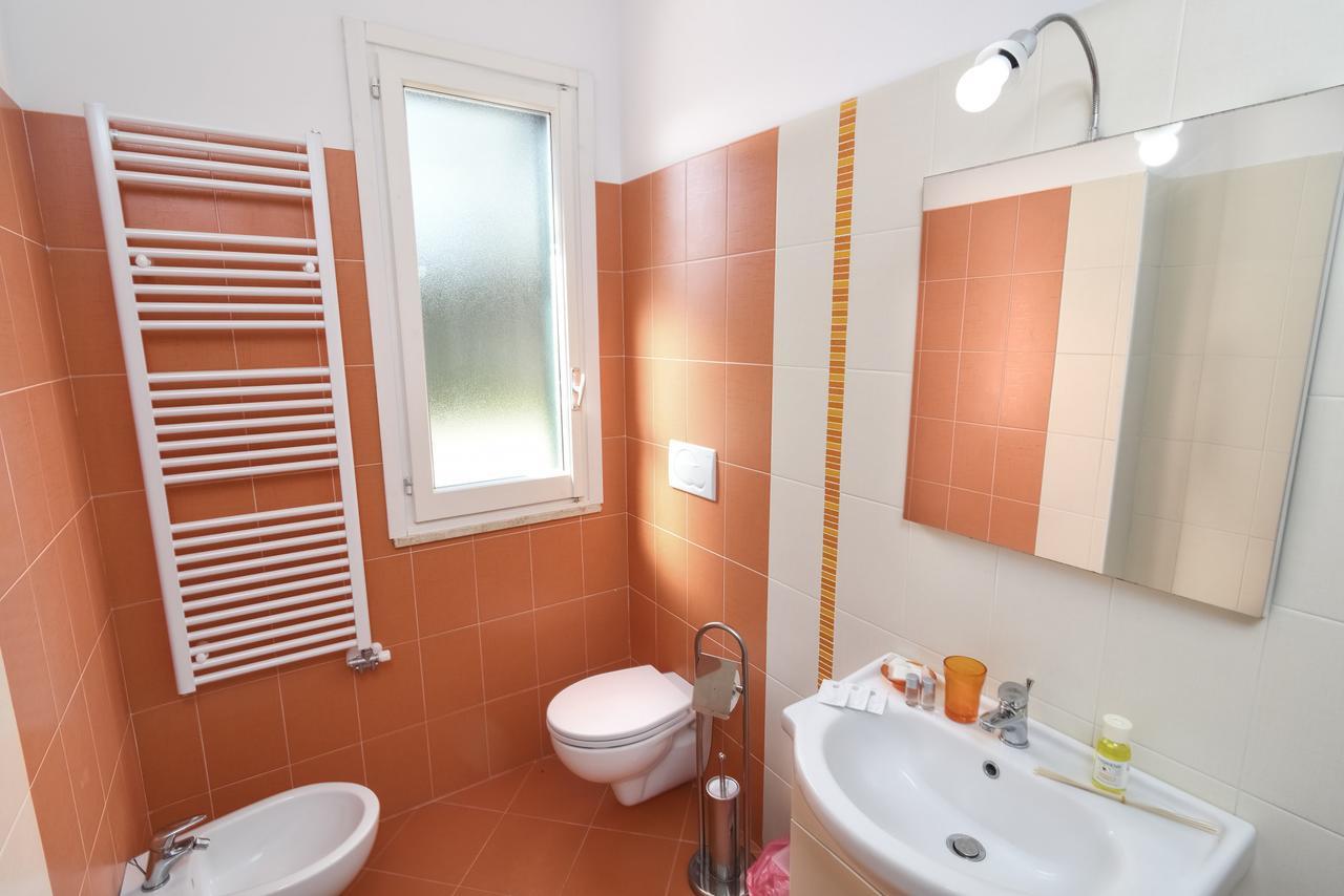 B&B Villa Genny A Pochi Passi Dal Mare San Cataldo  Extérieur photo